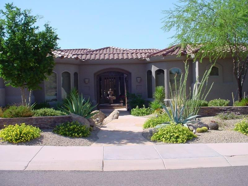 Desert Landscape Front Yard
 Desert Landscaping How To Create Fantastic Desert Garden