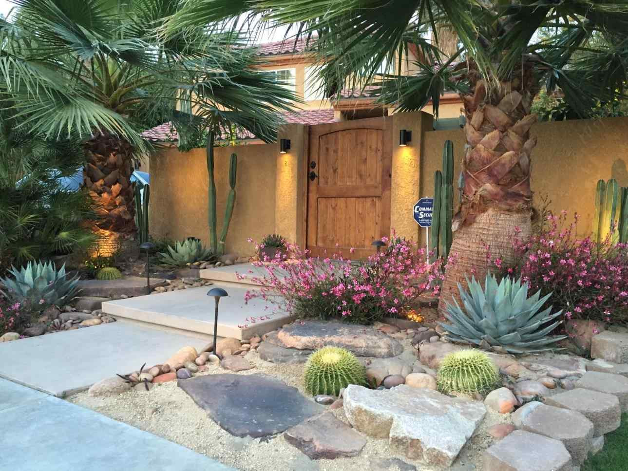 Desert Landscape Front Yards
 10 Stunning Desert Landscape Ideas