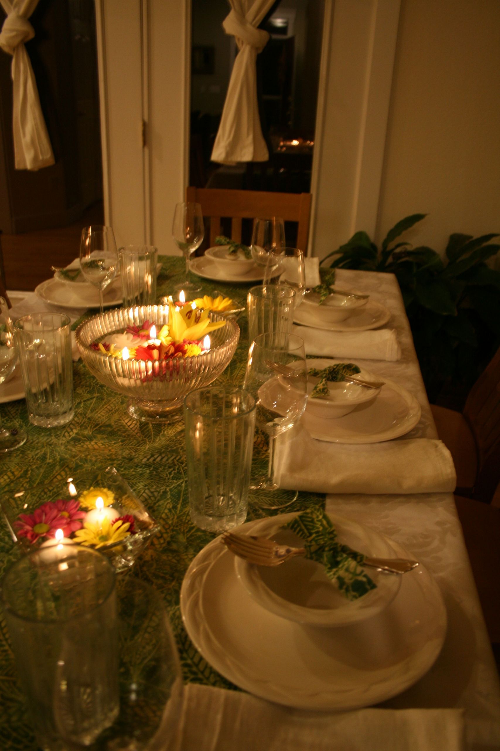 Dinner Party Table Ideas
 Tablescape for Thai dinner party