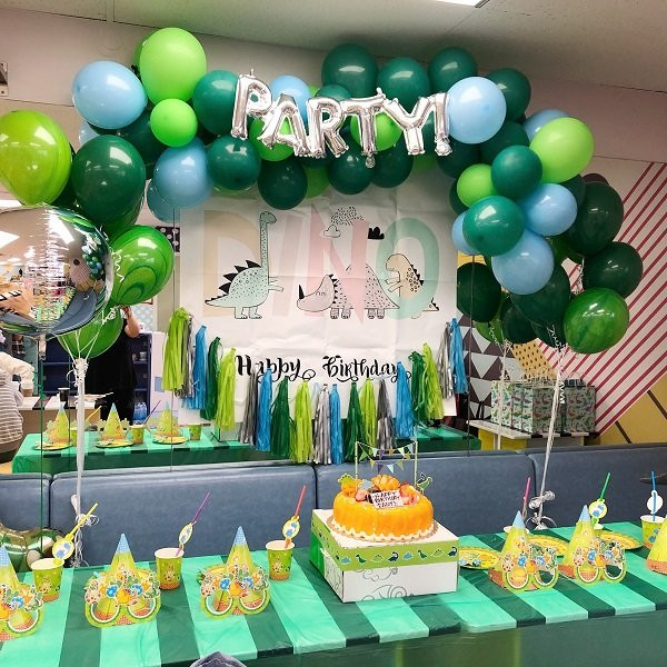 Dinosaur Themed Birthday Party
 Dinosaur Theme Birthday Party