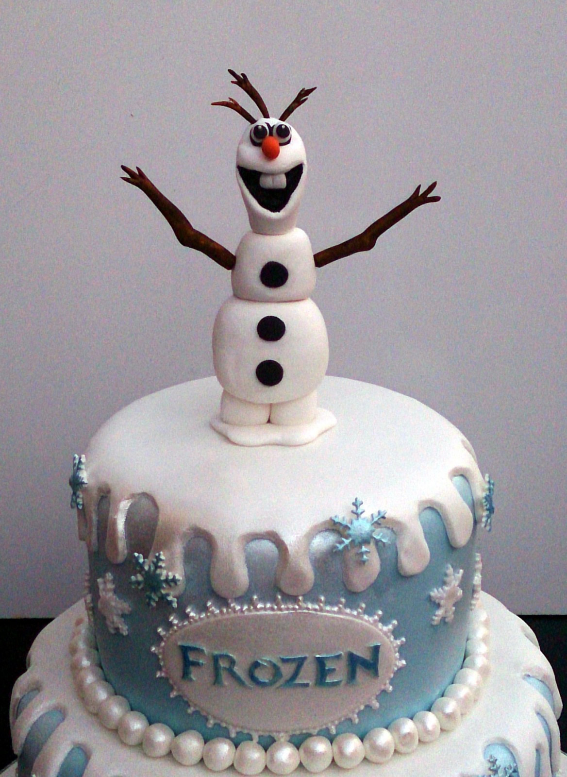 Disney Frozen Birthday Cake
 Disney Frozen Themed Cake With Olaf Anna and Elsa Susie