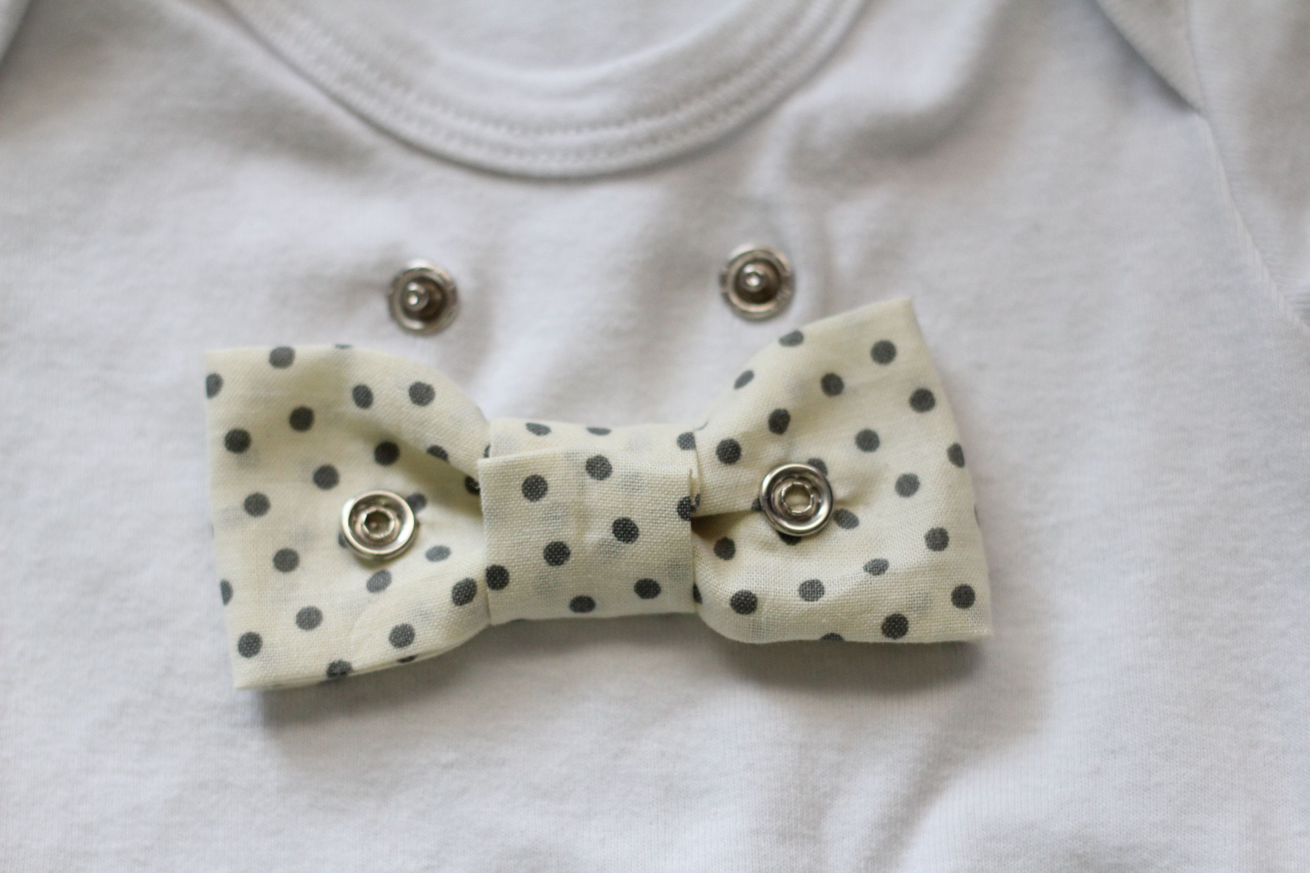 Diy Baby Bow Tie
 Baby Bow Tie DIY