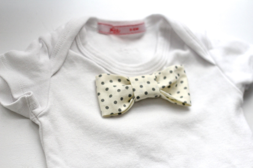 Diy Baby Bow Tie
 25 Adorable & Easy to Make Baby Accessories