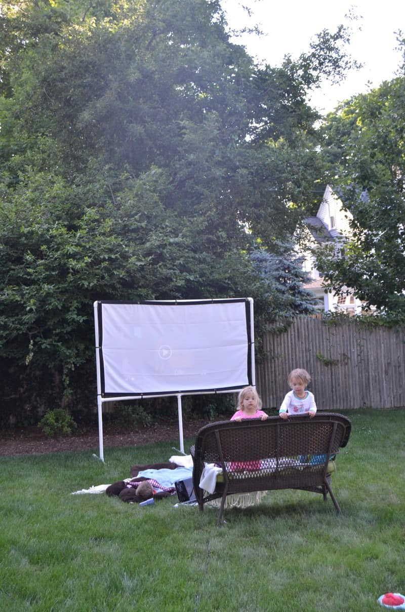 Diy Backyard Movie Screen
 DIY Backyard Movie Screen At Charlotte s House