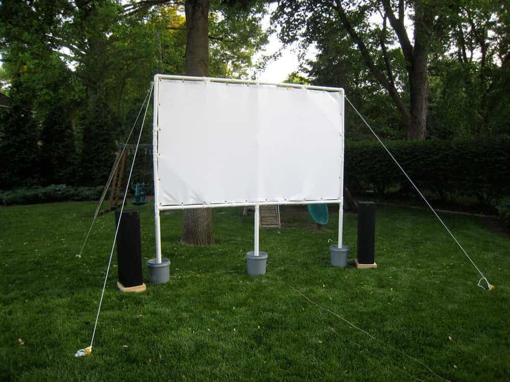 Diy Backyard Movie Screen
 How to Make Your Own Backyard Movie Theater & The BEST
