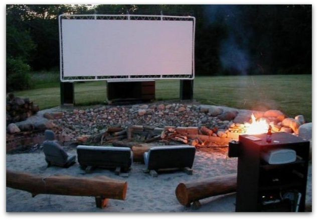 Diy Backyard Movie Screen
 12 Open Air Cinema Ideas For Romantic Summer Evening