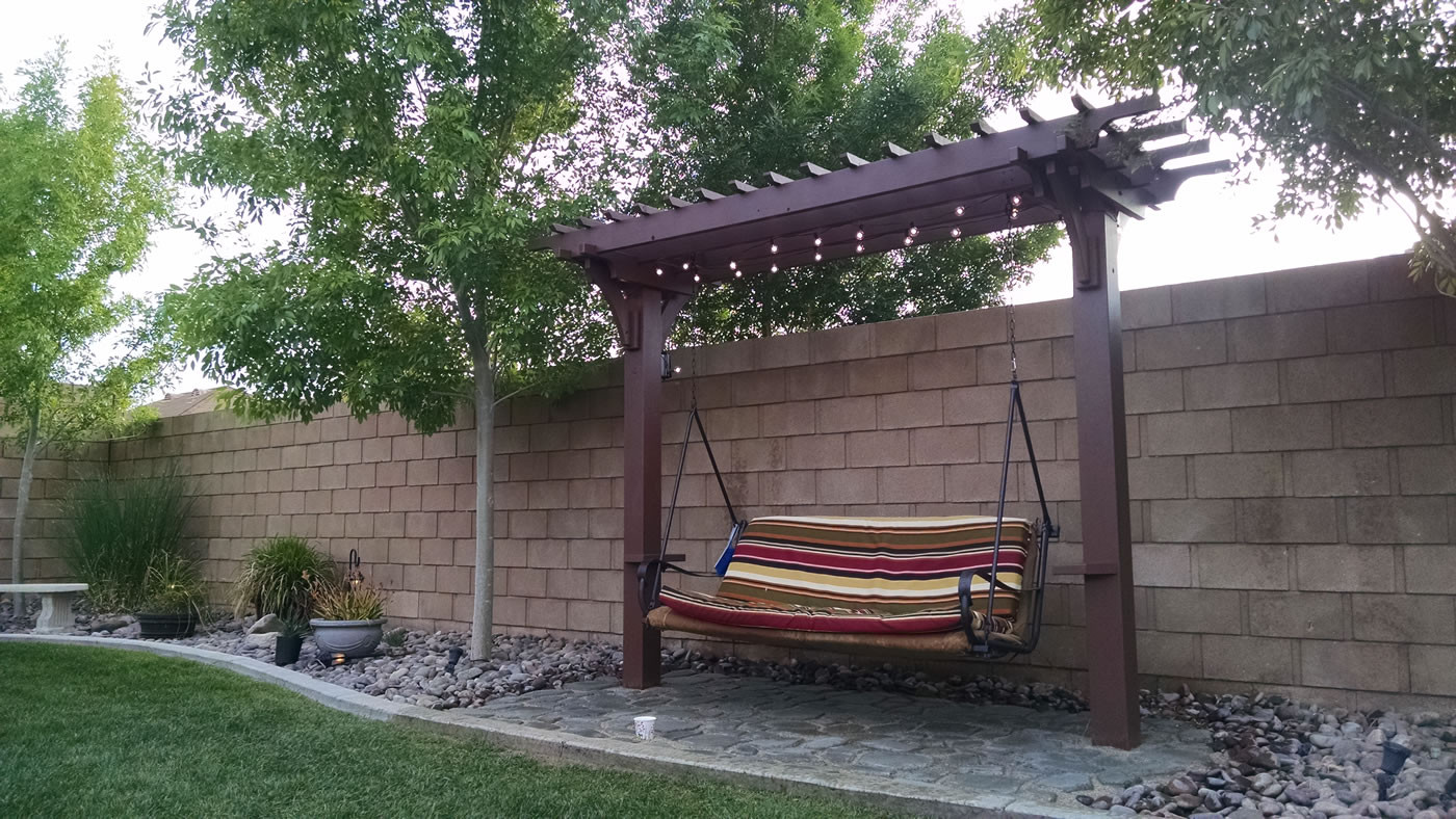 Diy Backyard Swings
 He Got Bored With His Backyard Swing So He Tore it Down