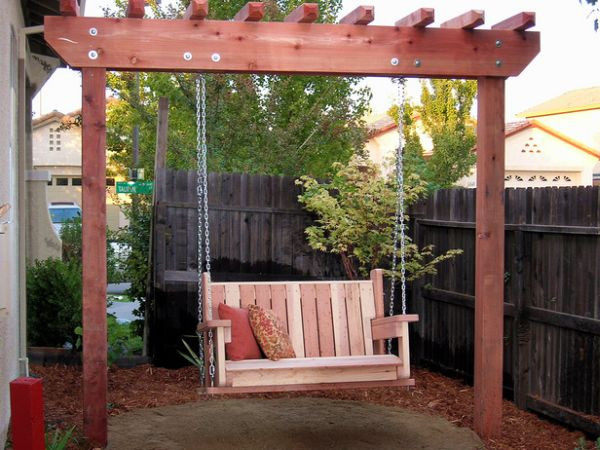 Diy Backyard Swings
 DIY Outdoor Swings Perfect For Relaxing In The Garden