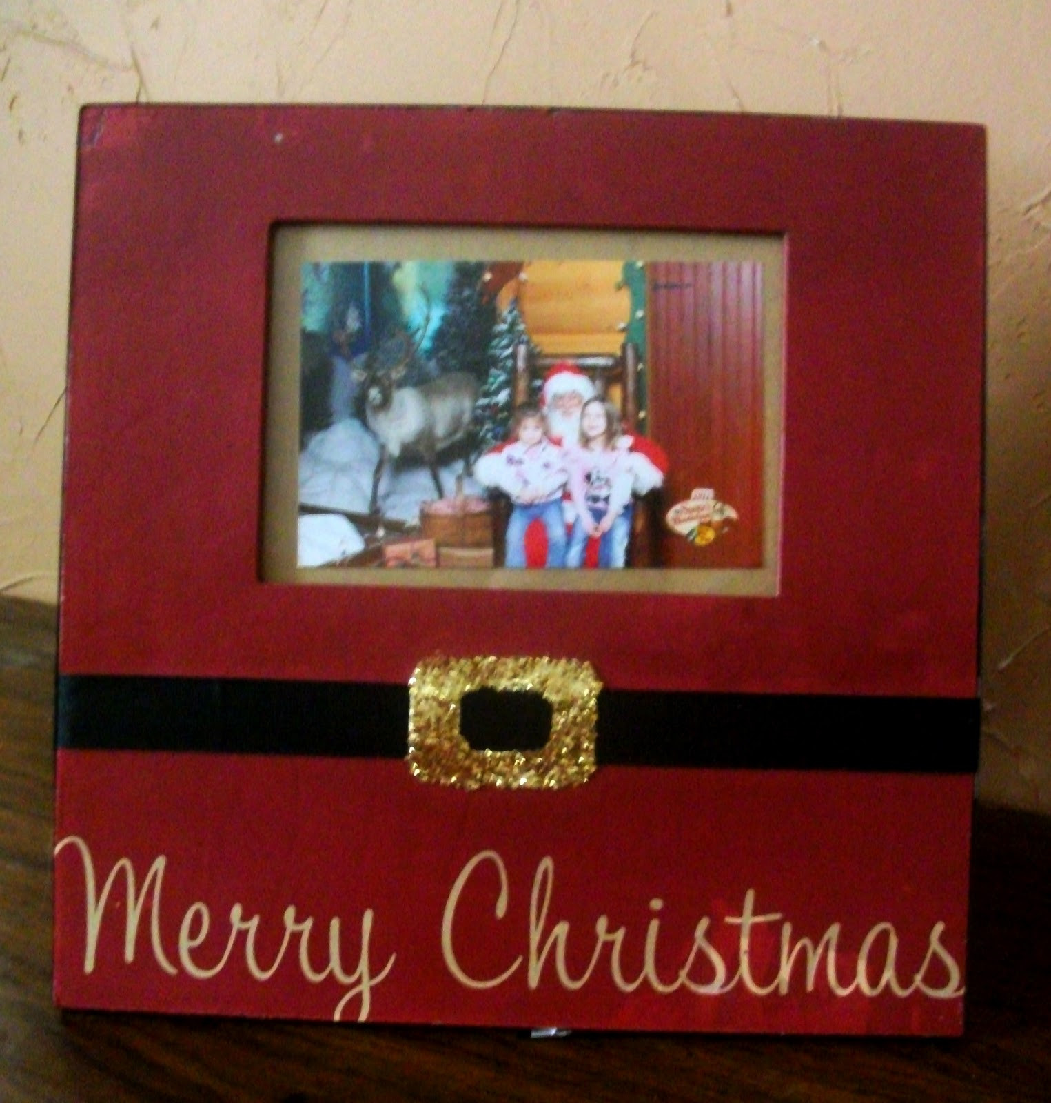 DIY Christmas Frames
 DIY Christmas Frame Elmer s Holiday GlueNGlitter