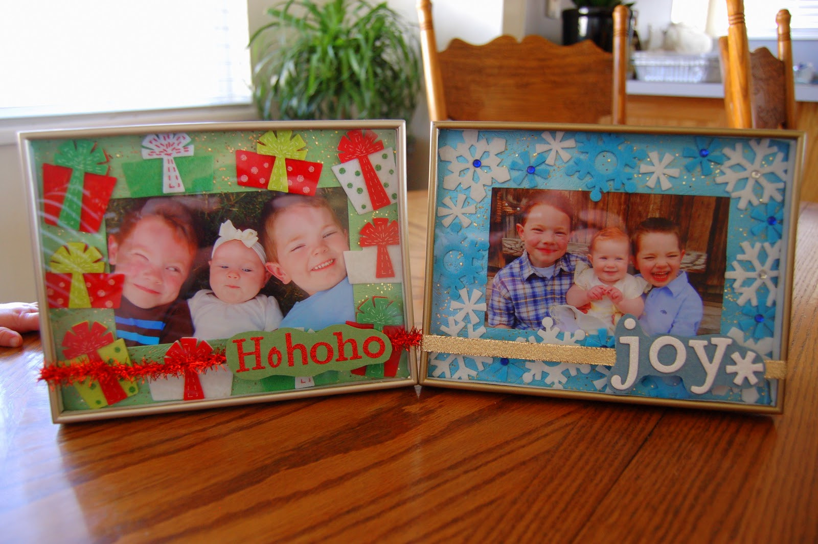 DIY Christmas Frames
 DIY Christmas Picture Frames She s Crafty