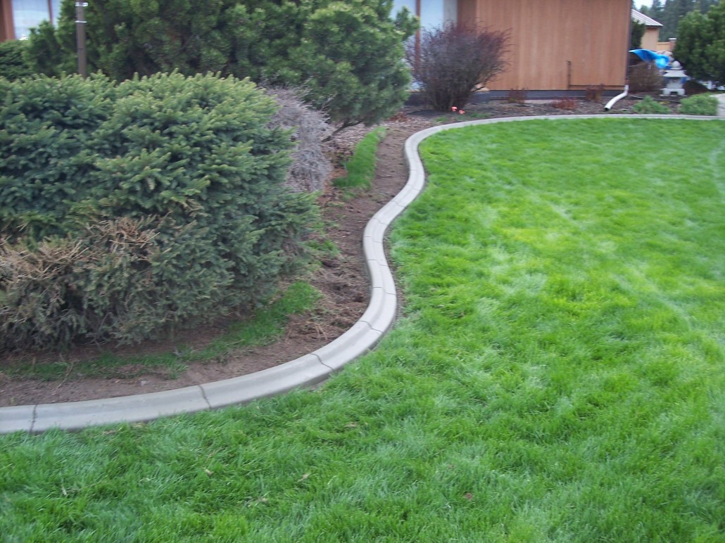 Diy Concrete Landscape Edging
 Superb Concrete Landscape Curbing 13 Do It Yourself