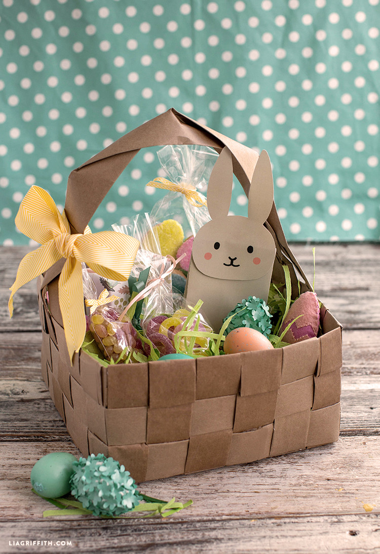 DIY Easter Gift
 Upcycled DIY Easter Basket Lia Griffith