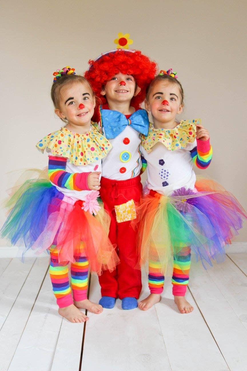 DIY Jester Costume
 Toddler costumes Preschool costumes Twin costumes Clown