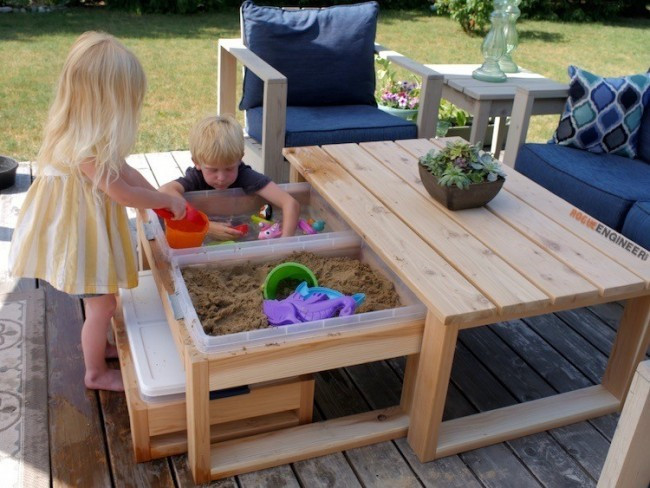 DIY Kids Activity Table
 Perfect Outdoor Activity Table for Kids and Adults