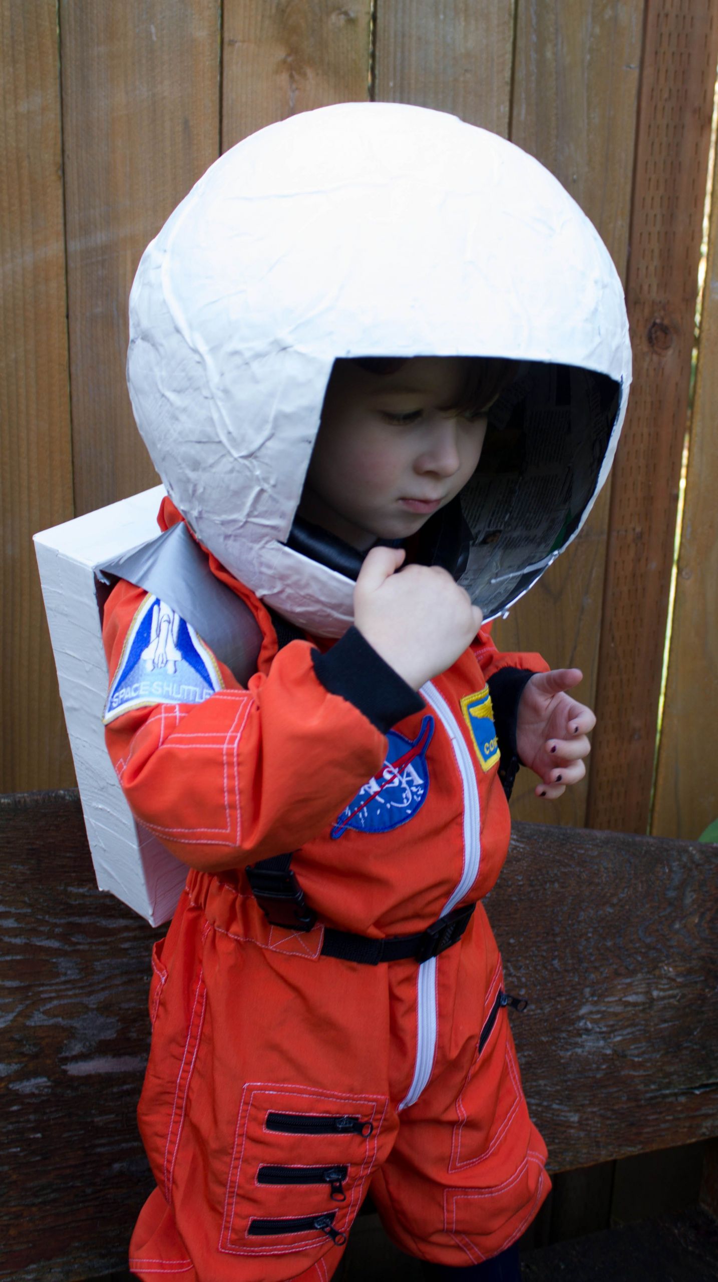 DIY Kids Astronaut Costume
 DIY space helmet Google Search