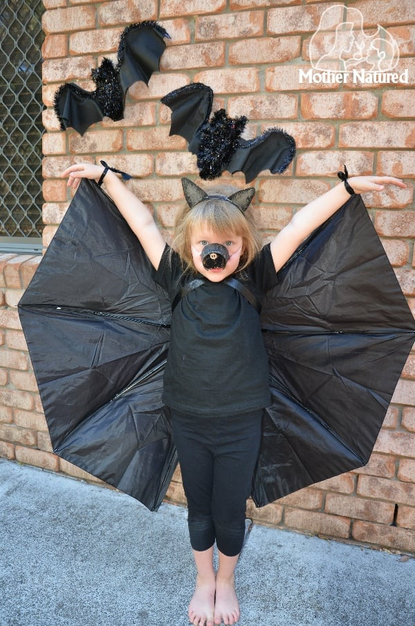 DIY Kids Bat Costume
 Umbrella Bat Wings