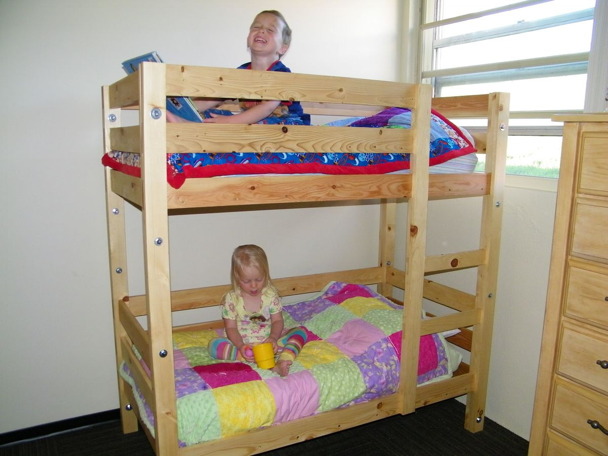 DIY Kids Bunk Beds
 Ana White