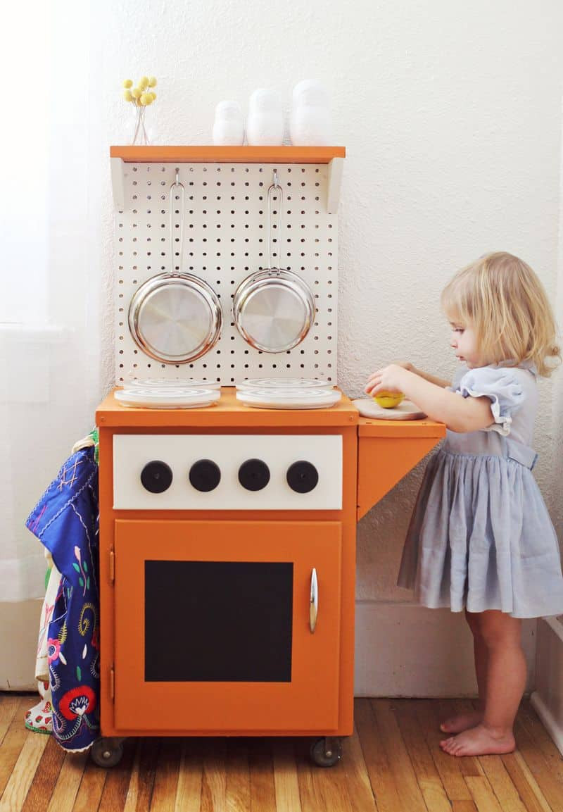 DIY Kids Play Kitchen
 12 AWESOME DIY PLAY KITCHENS