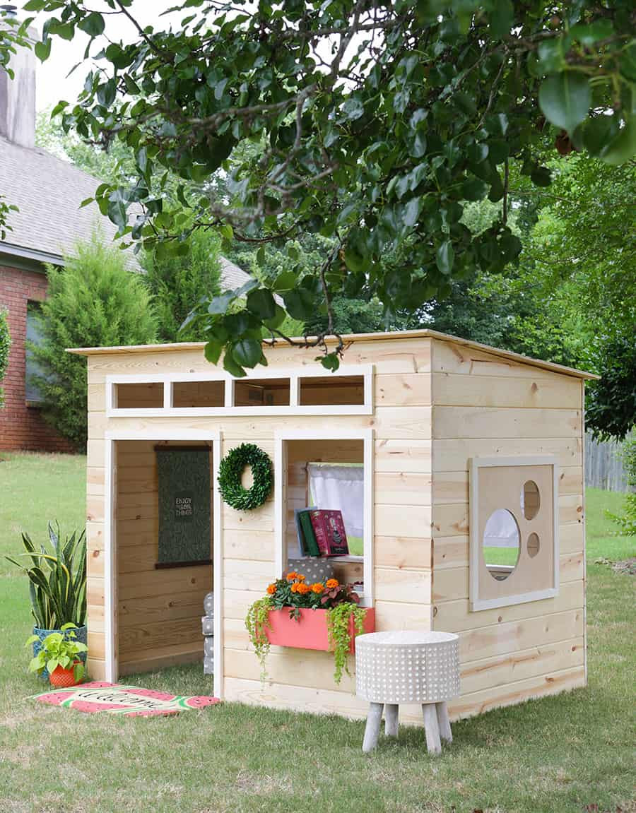 DIY Kids Playhouse
 43 Free DIY Playhouse Plans That Children & Parents Alike