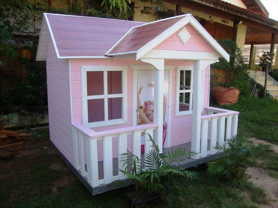 DIY Kids Playhouse
 Pallet Playhouse for Children Easy Pallet Ideas