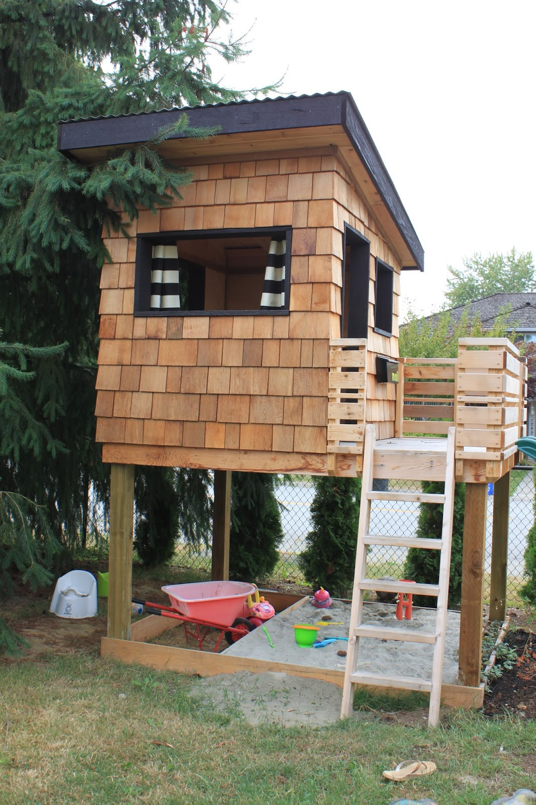 DIY Kids Playhouse
 dirt digging sisters diy modern playhouse