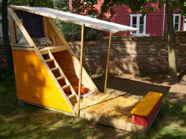 DIY Kids Playhouses
 16 DIY Playhouses Your Kids Will Love to Play In