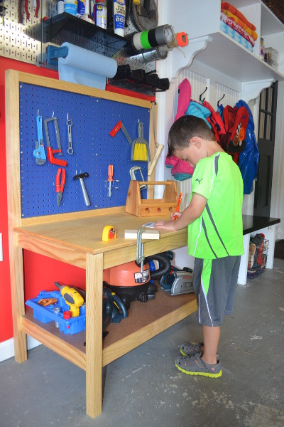 DIY Kids Work Bench
 DIY Kids Workbench Free Step by Step Build Plans