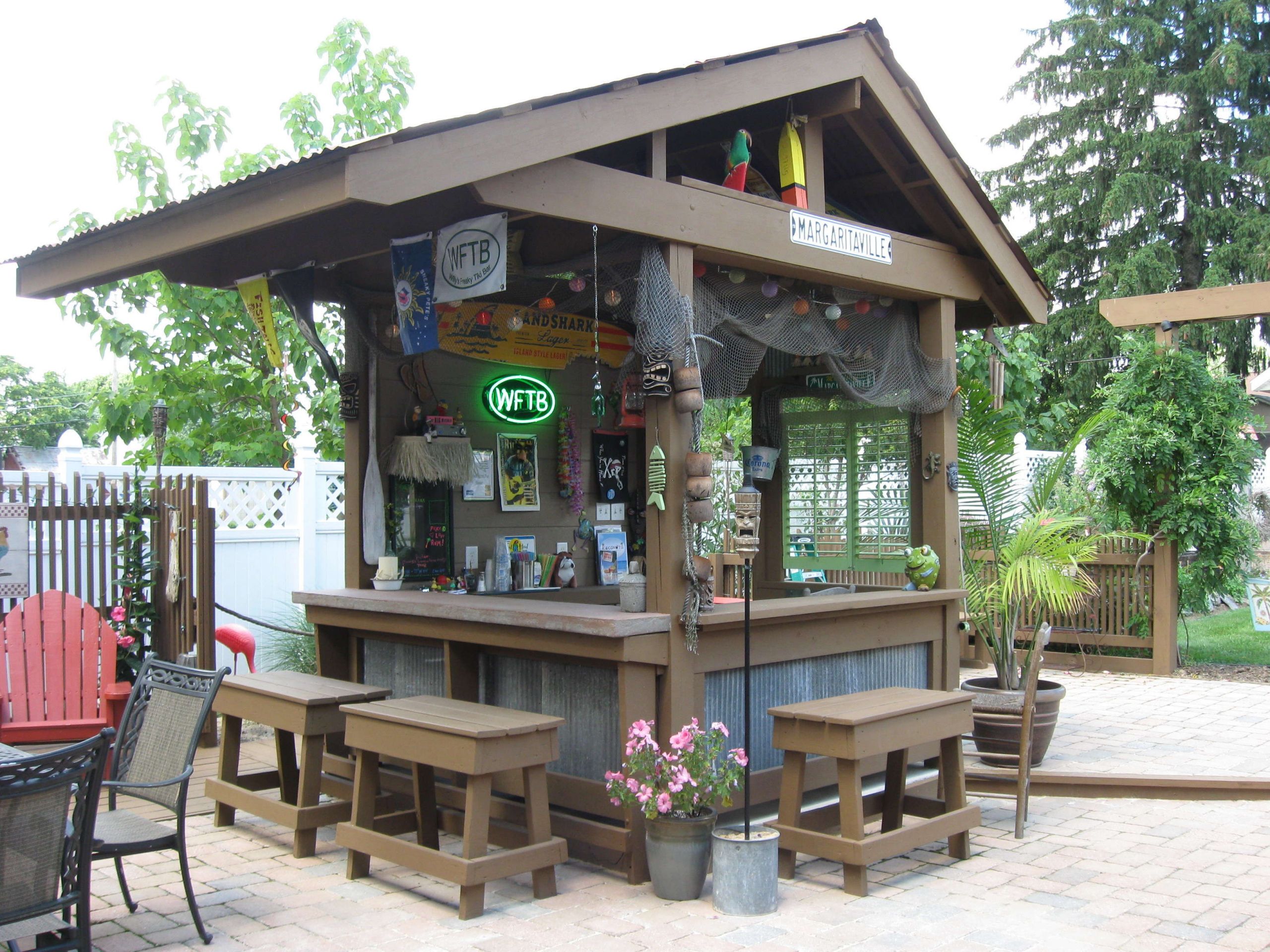 DIY Outdoor Bars
 DIY OUTDOOR BAR IDEAS 30 decoratoo