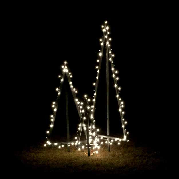 DIY Outdoor Christmas Tree
 DIY Modern Style Lighted Outdoor Christmas Trees