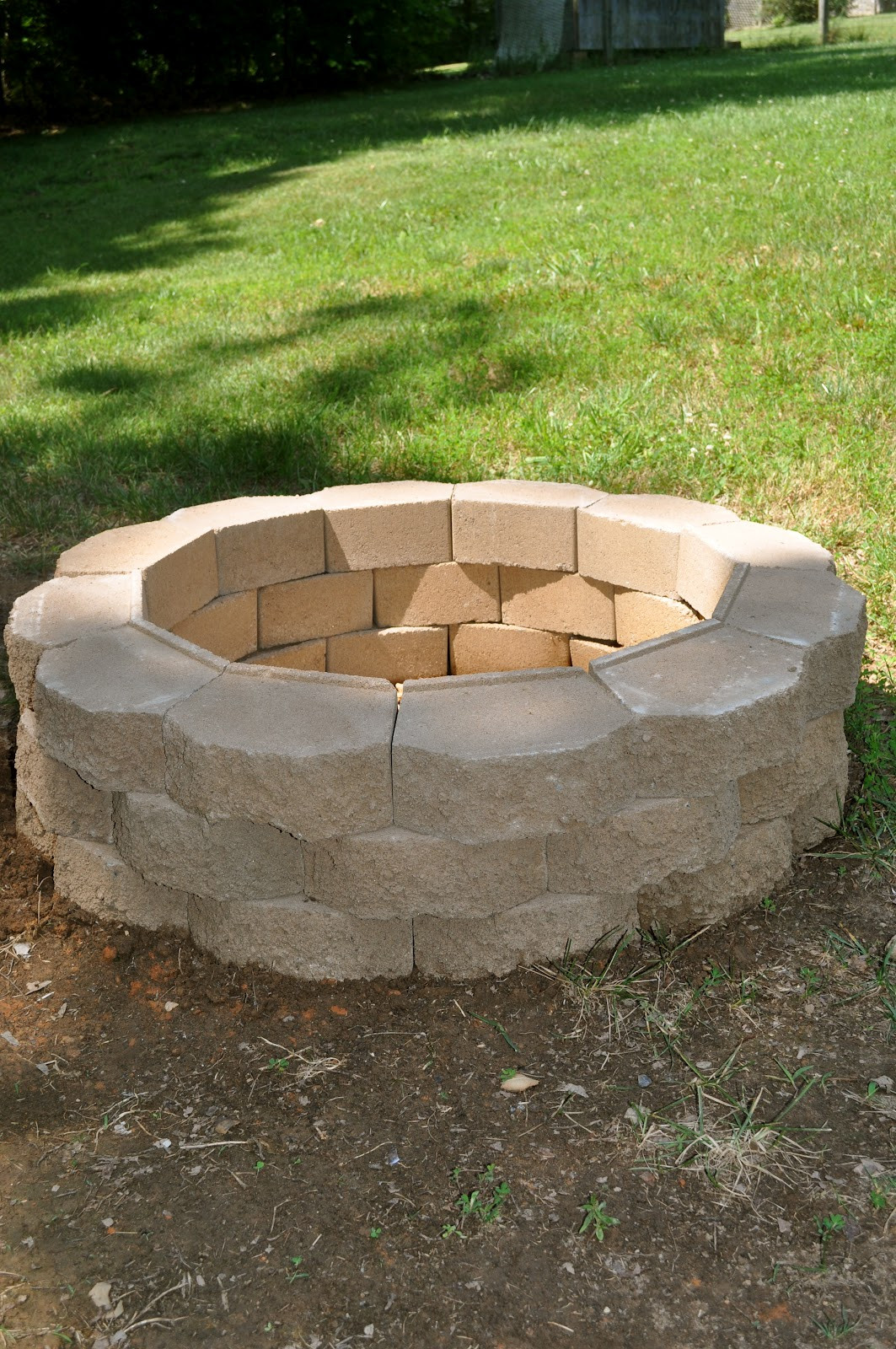 Diy Outdoor Fire Pit
 Diy brick fire pit Make Your Own Fire Pit at Home