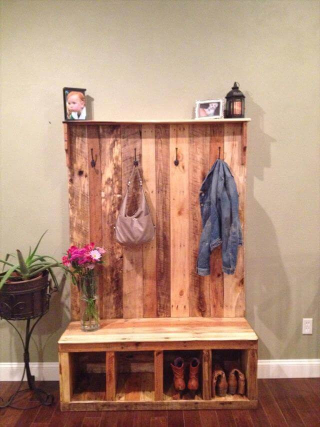 DIY Pallet Coat Rack
 10 Reclaimed Wood Pallet Coat Rack