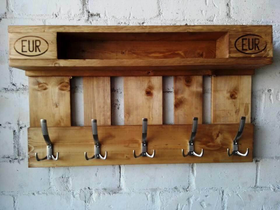 DIY Pallet Coat Rack
 DIY Wood Pallet Coat Rack with Shelf