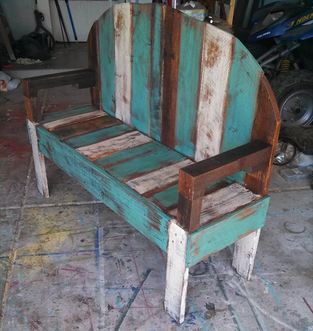 DIY Pallet Furniture Plans
 DIY Rustic Pallet Bench