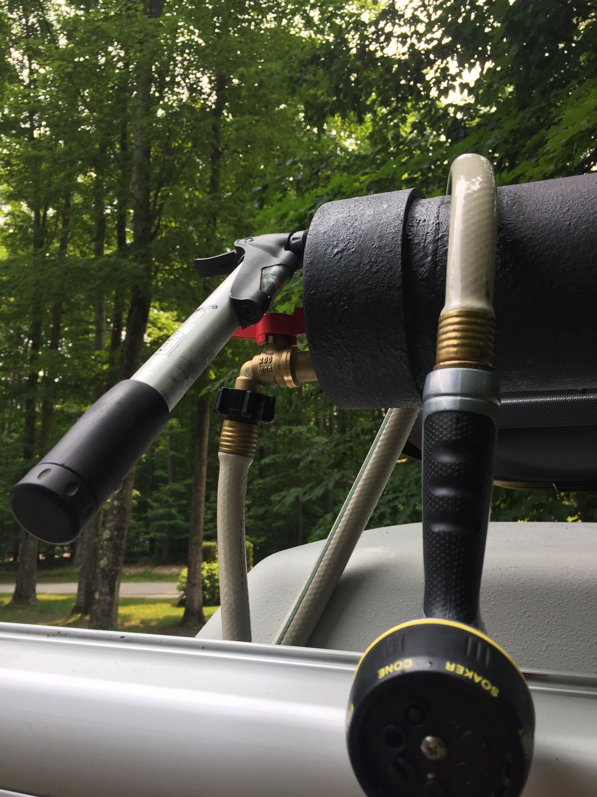 DIY Roof Rack Shower
 solar shower