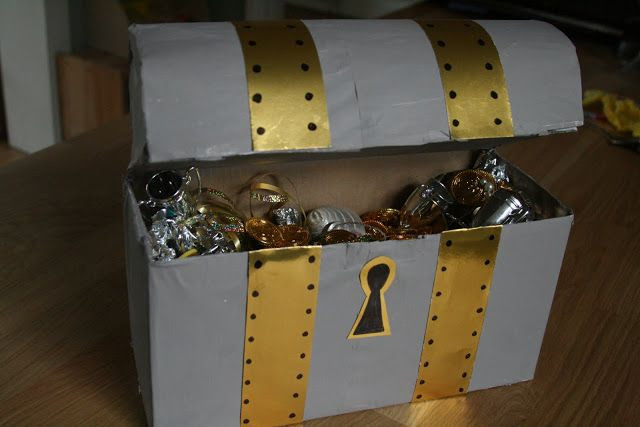 DIY Treasure Chest Box
 12 awesome toys you can make from cardboard boxes Cool