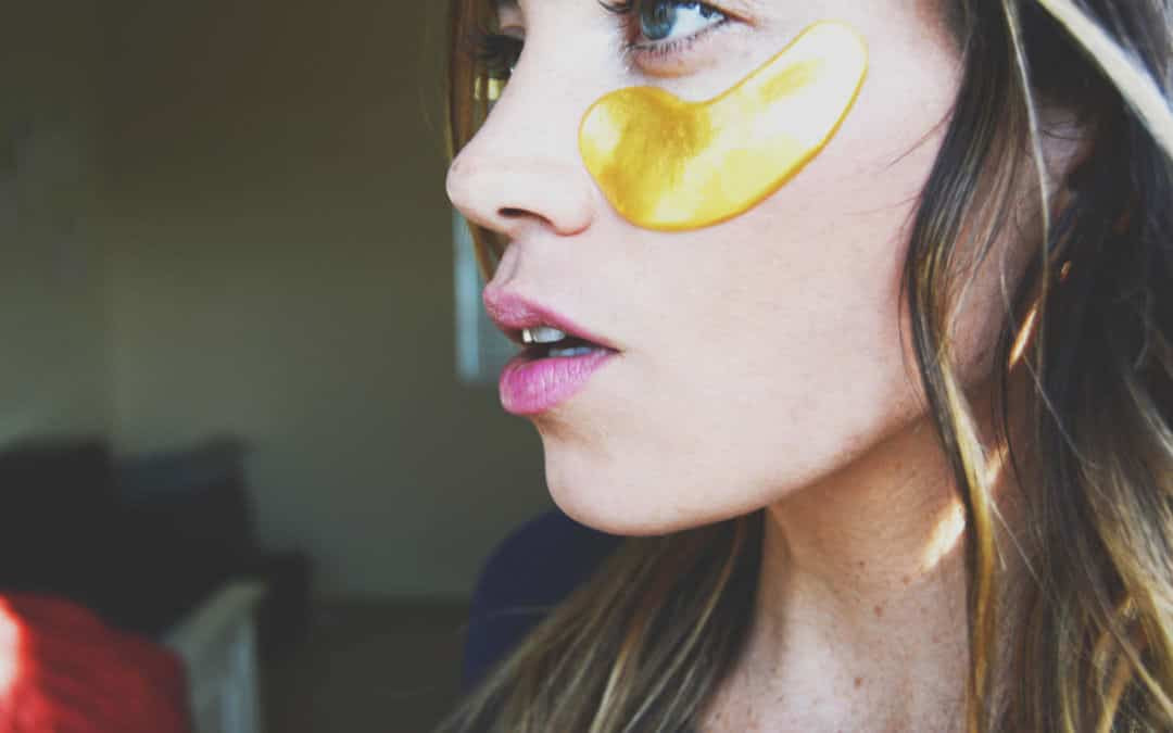 DIY Under Eye Mask
 20 DIY Eye Mask That Moisturizes The Under Eye Too