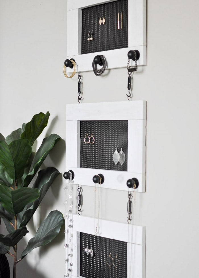 DIY Wall Hanging Jewelry Organizer
 20 DIY Wall Jewelry Organizers Gorgeous Ways to Display