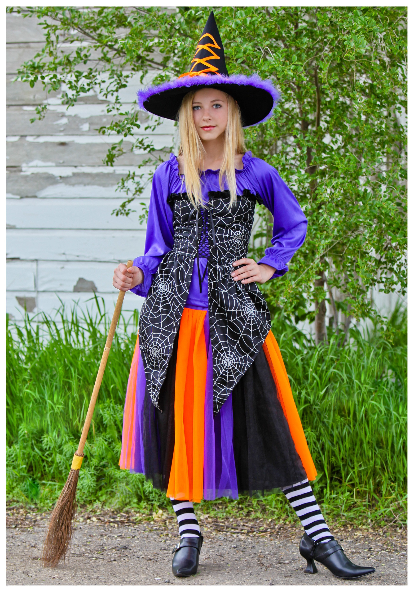 DIY Witch Costume
 Witch Tutu Costume