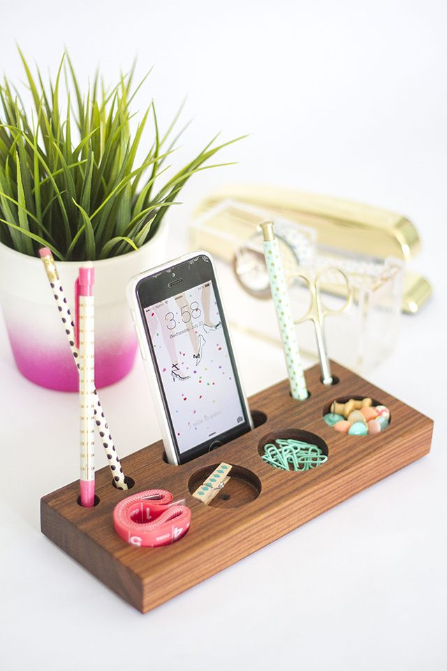 DIY Wooden Desk Organizer
 DIY – Make a Modern Desk Organizer From a Block of Wood