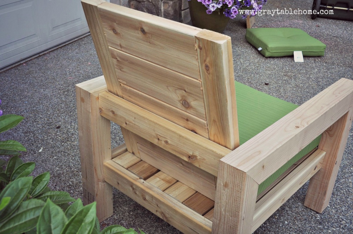 DIY Wooden Outdoor Furniture
 Ana White