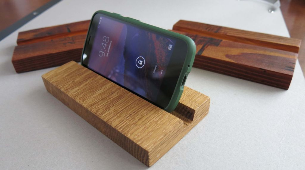 DIY Wooden Phone Stand
 DIY Wooden Phone Stand 7 Steps