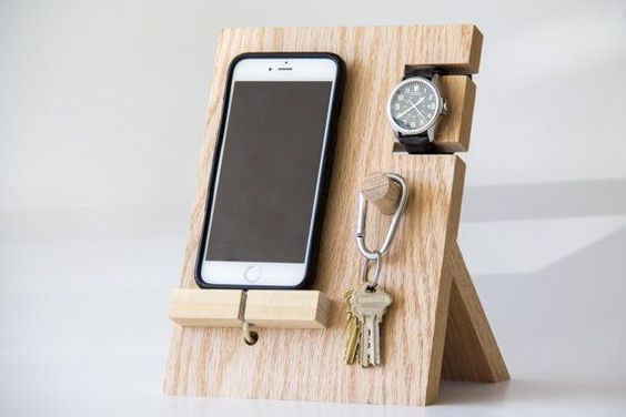 DIY Wooden Phone Stand
 15 Cheap and Clever Ideas for DIY Phone Stand