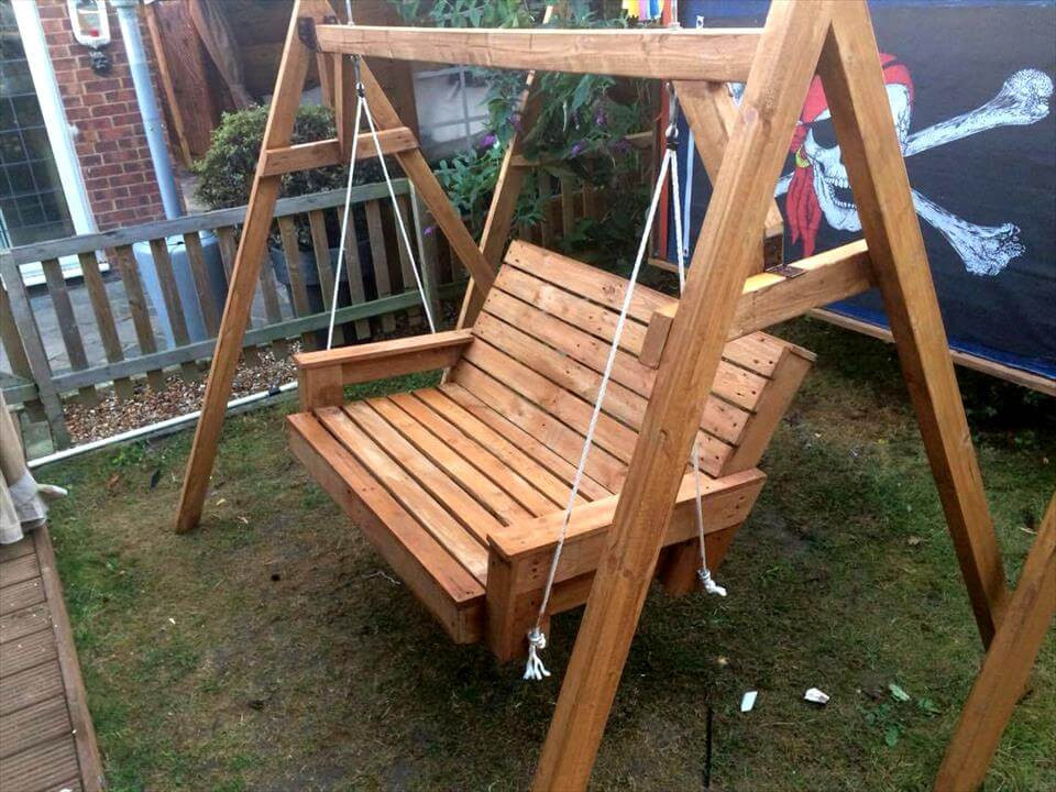 DIY Wooden Swing
 Build a Pallet Swing Easy Pallet Ideas