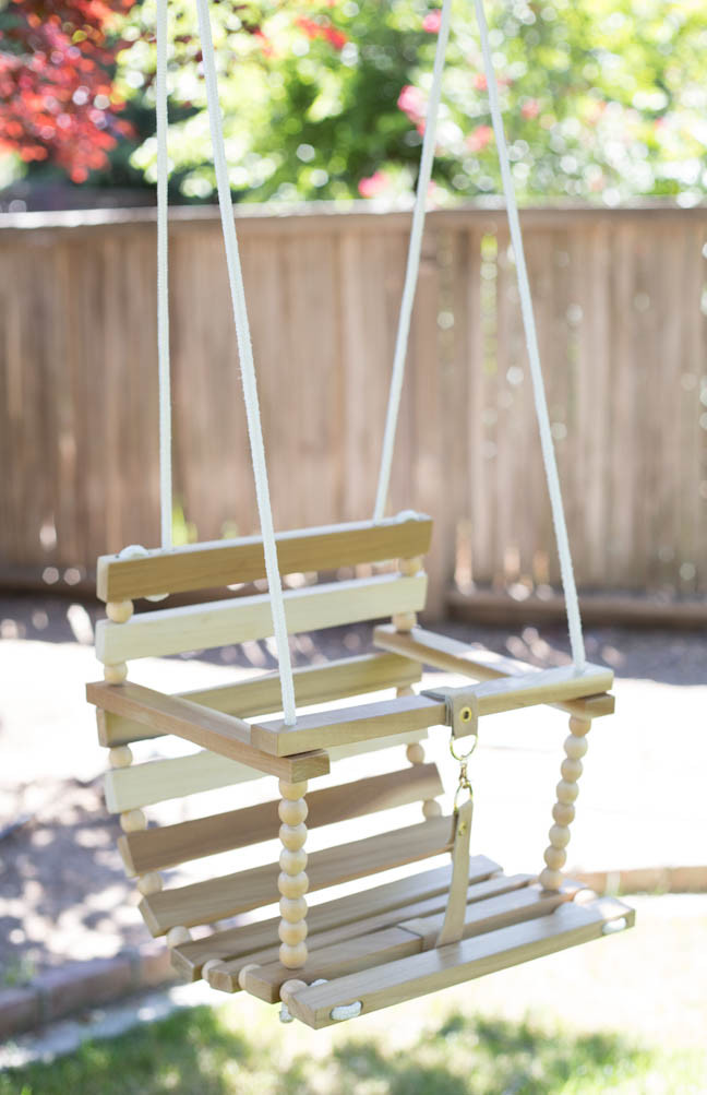 DIY Wooden Swing
 DIY Tree Swing for Baby