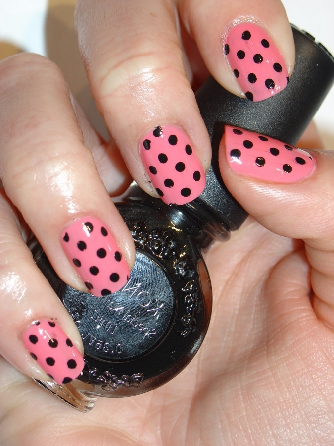 Dot Nail Art
 Simple Fall Season Nail Art Ideas