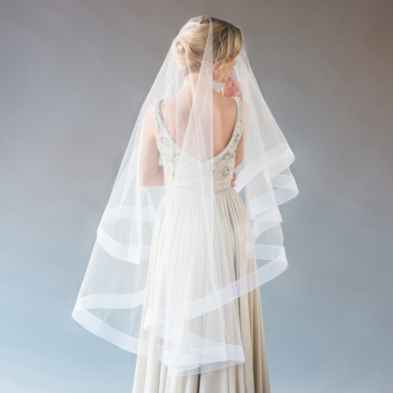 Double Layer Wedding Veils
 Horsehair Trim Short Fingertip Wedding Veils Double Layer