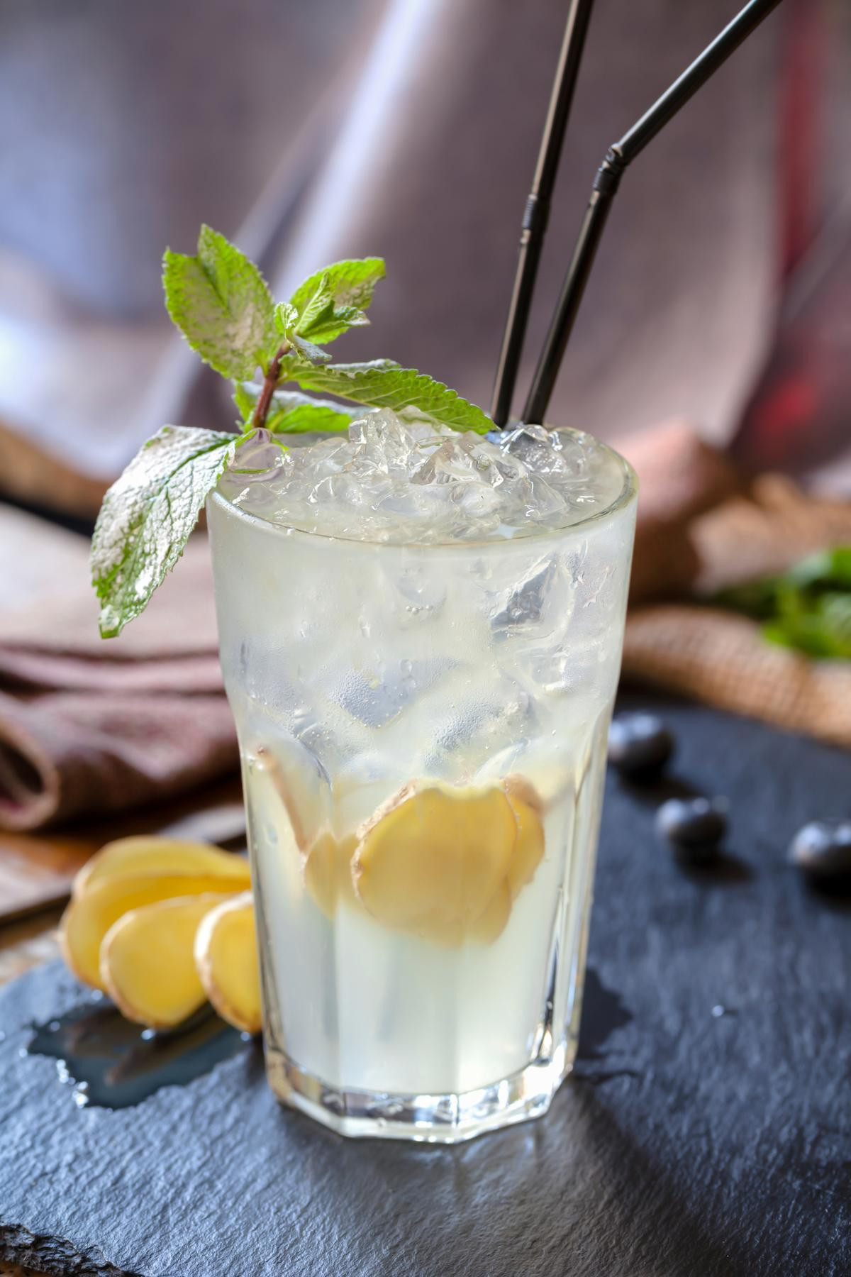 Drinks To Make With Vodka
 A Bartender s Guide to Make These 19 Super Easy Vodka