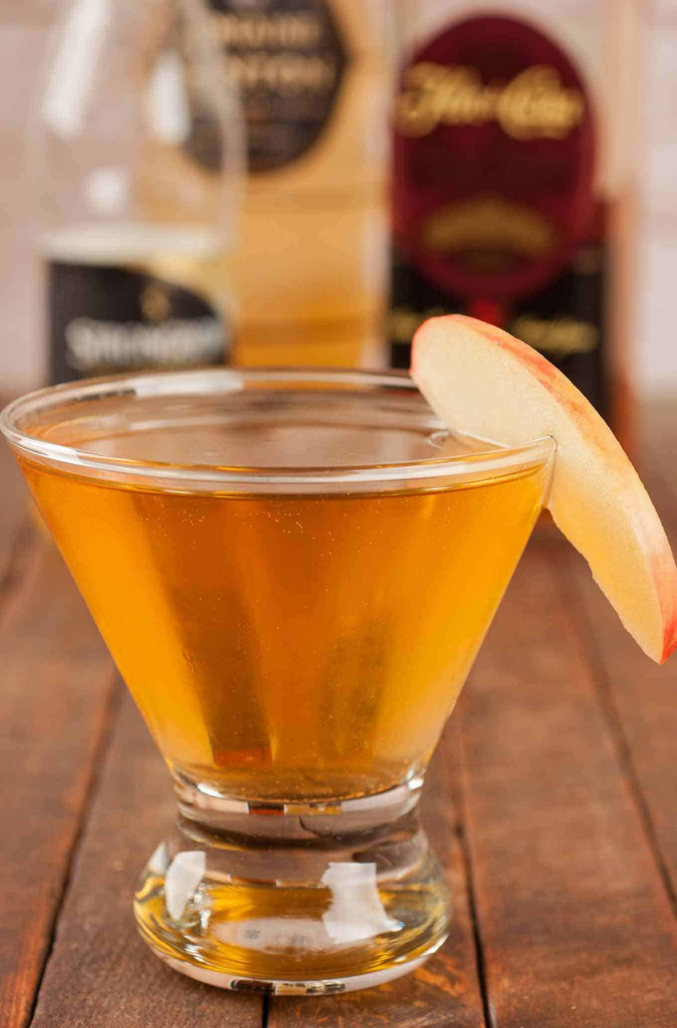 Drinks With Spiced Rum
 Holiday Spiced Rum and Cider Cocktail Recipe