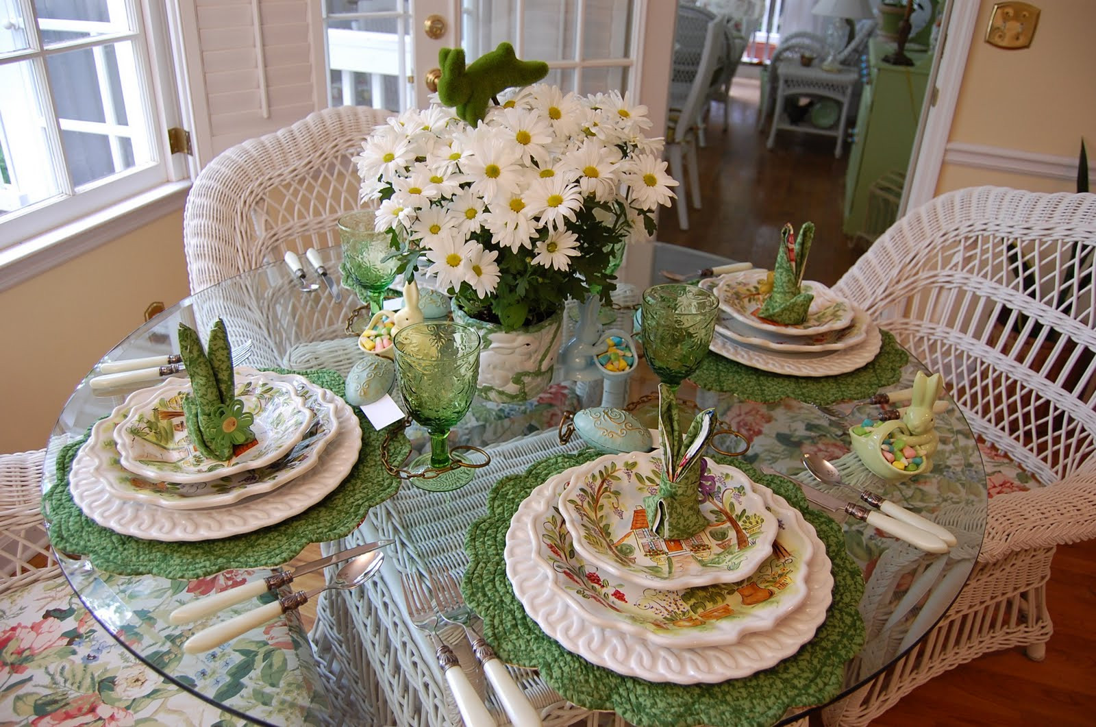 Easter Dinner Table
 Easter Table Setting Tablescape with Floral Centerpiece