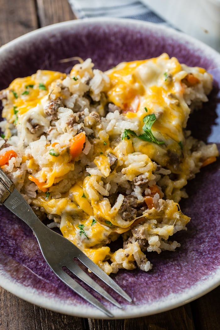 Easy Dinner Recipes With Ground Beef
 Cheesy Ground Beef and Rice Casserole